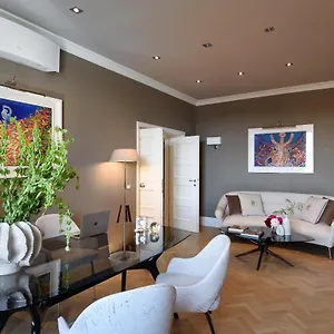 Tornabuoni Collection Residenza D'epoca Aparthotel Firenze